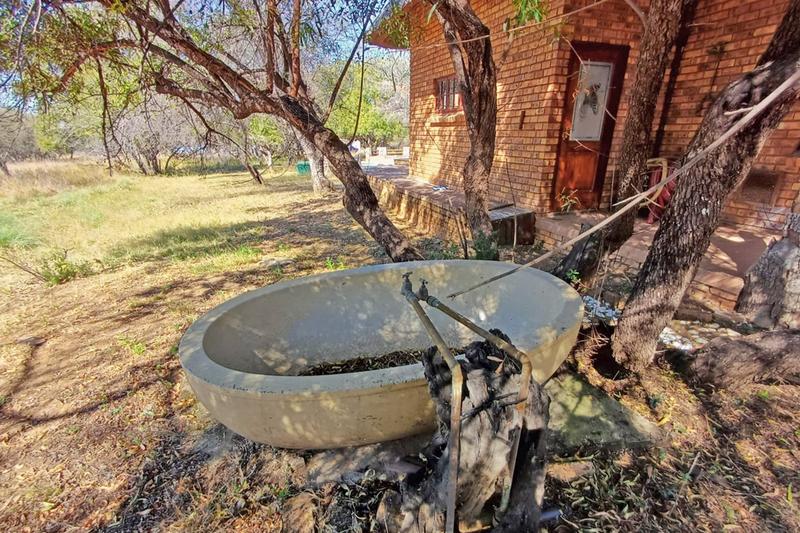 5 Bedroom Property for Sale in Vaalkop Dam North West